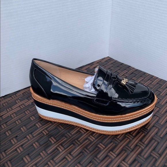 NWT Glister Black Glossy Shoes - Picture 2 of 3